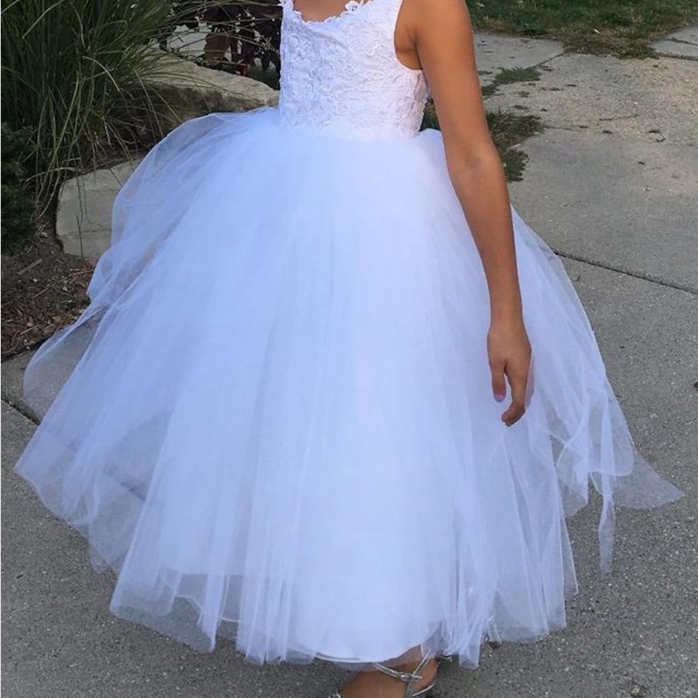 Elegant White Lace Kids Dress